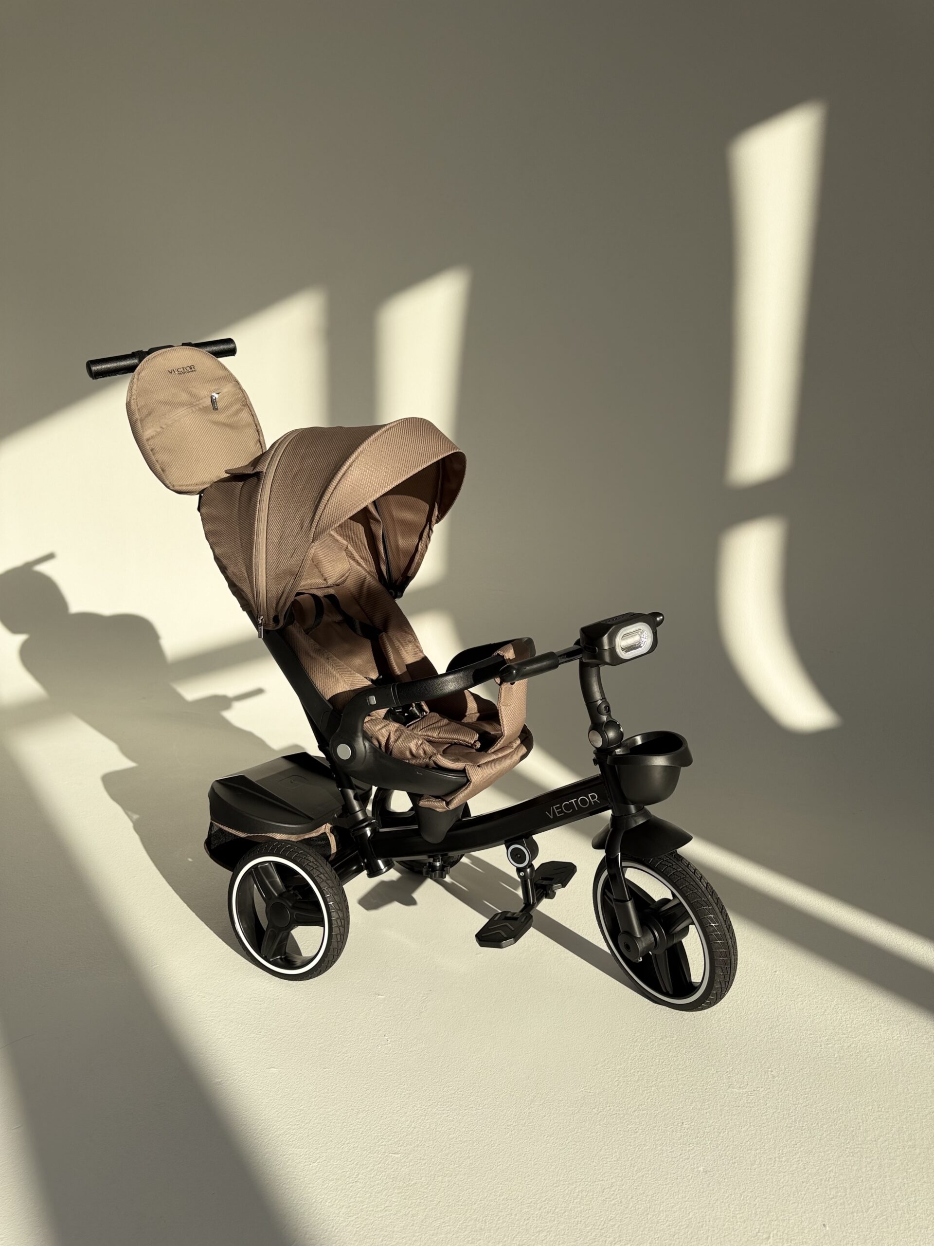 Дитячий триколісний велосипед Вектор бежевий